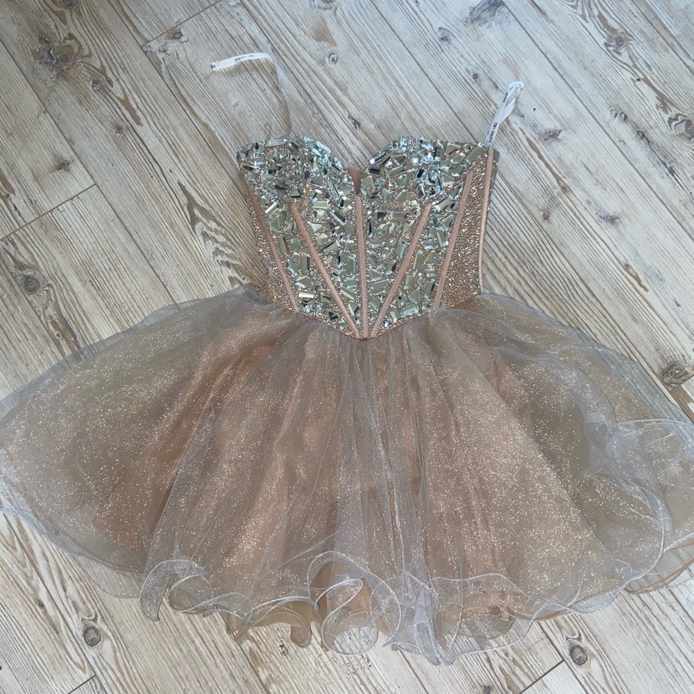 ✨Super sexy Sherri Hill dress✨ - Picture 3 of 8